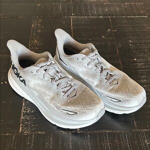 Hoka Men's Clifton 9